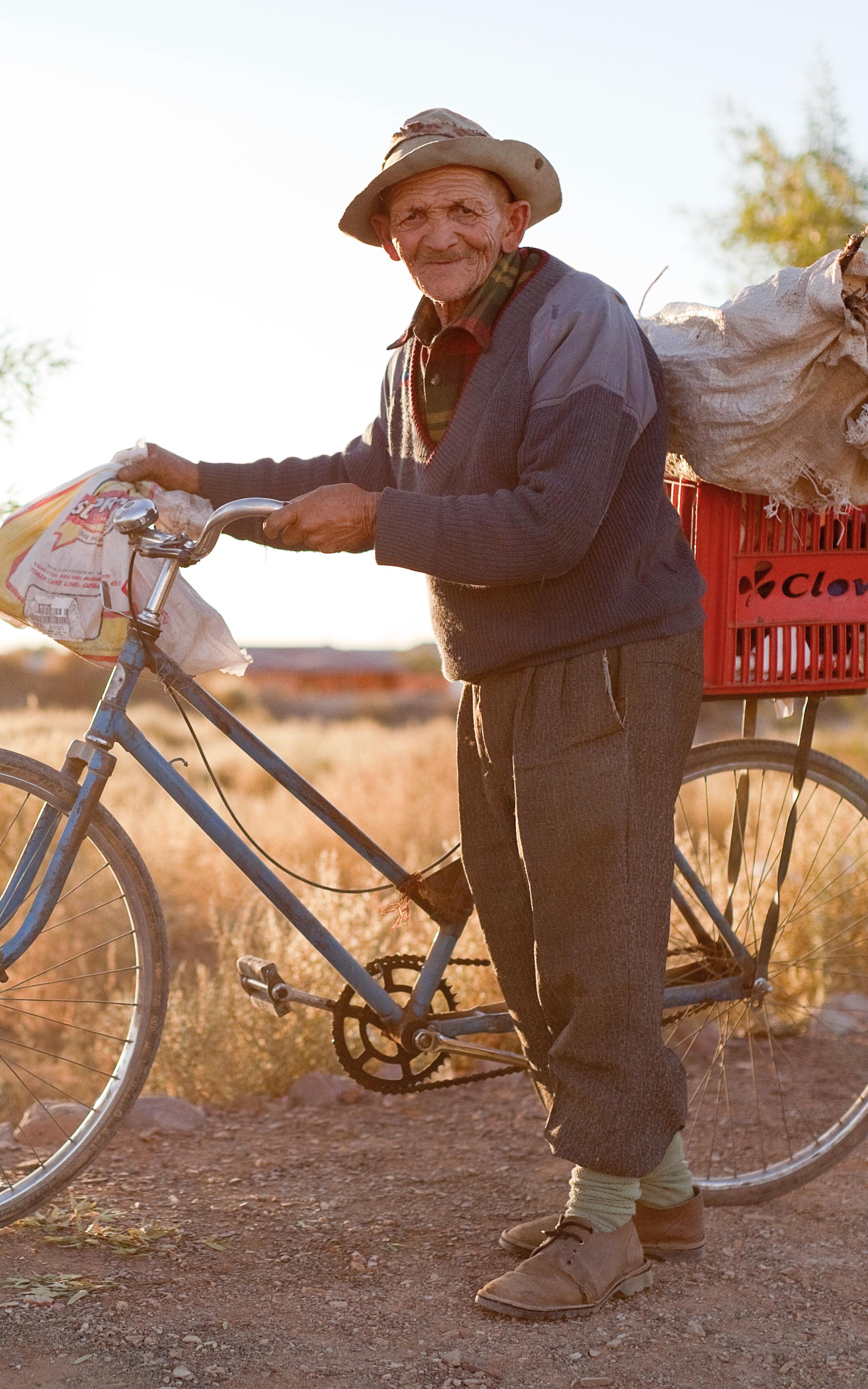 beautiful news bicycle portraits