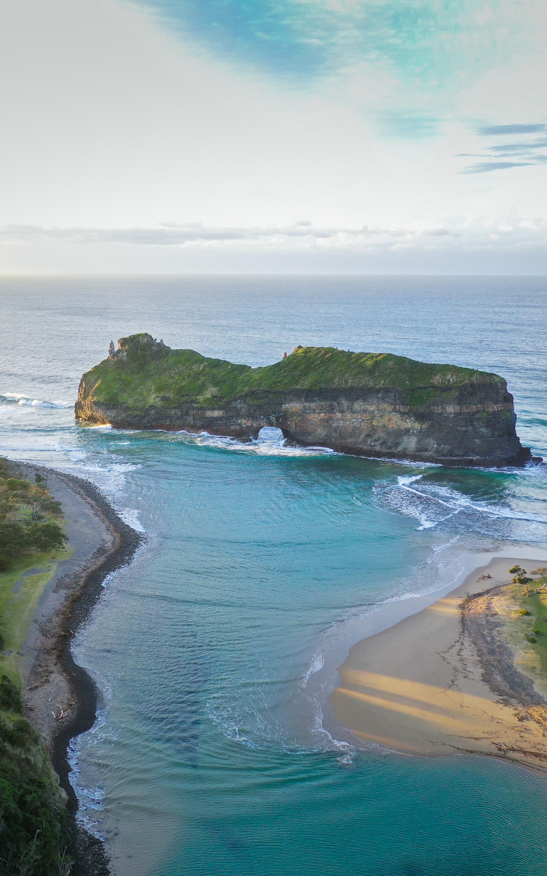 Coastal landmark that also known as the place of thunder.