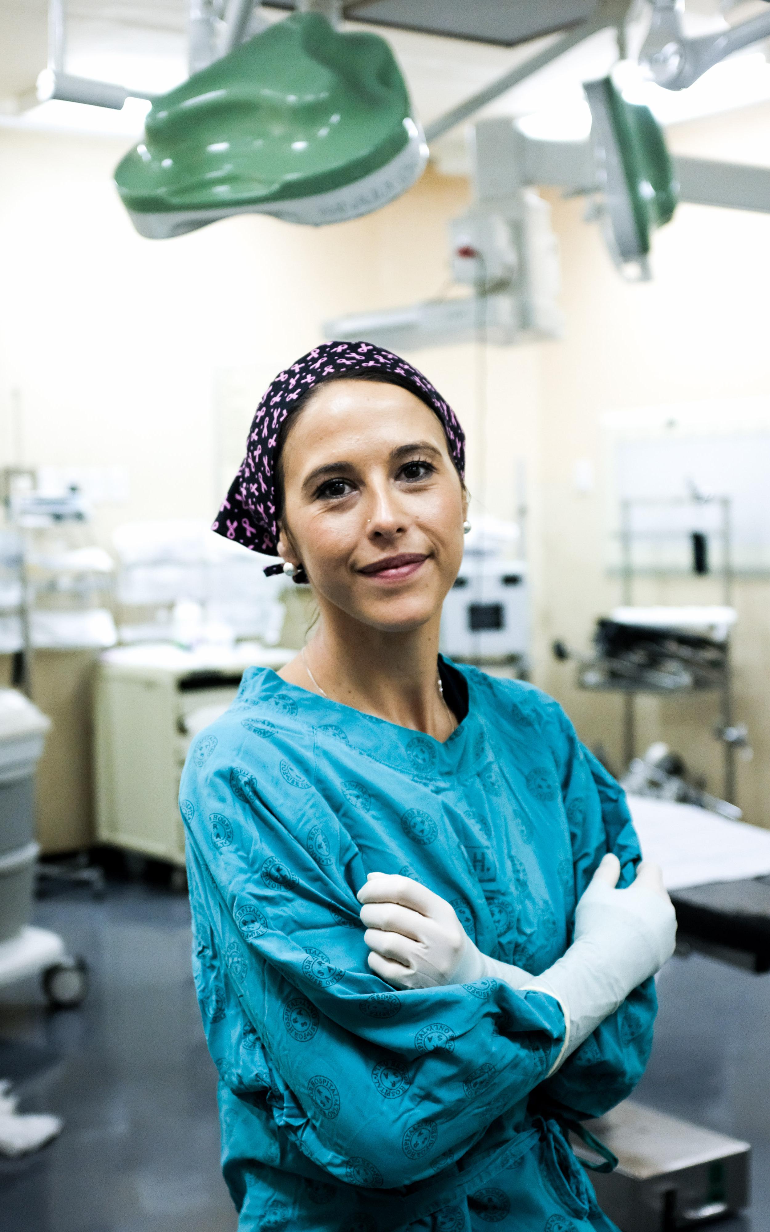This doctor is saving lives with free surgery
