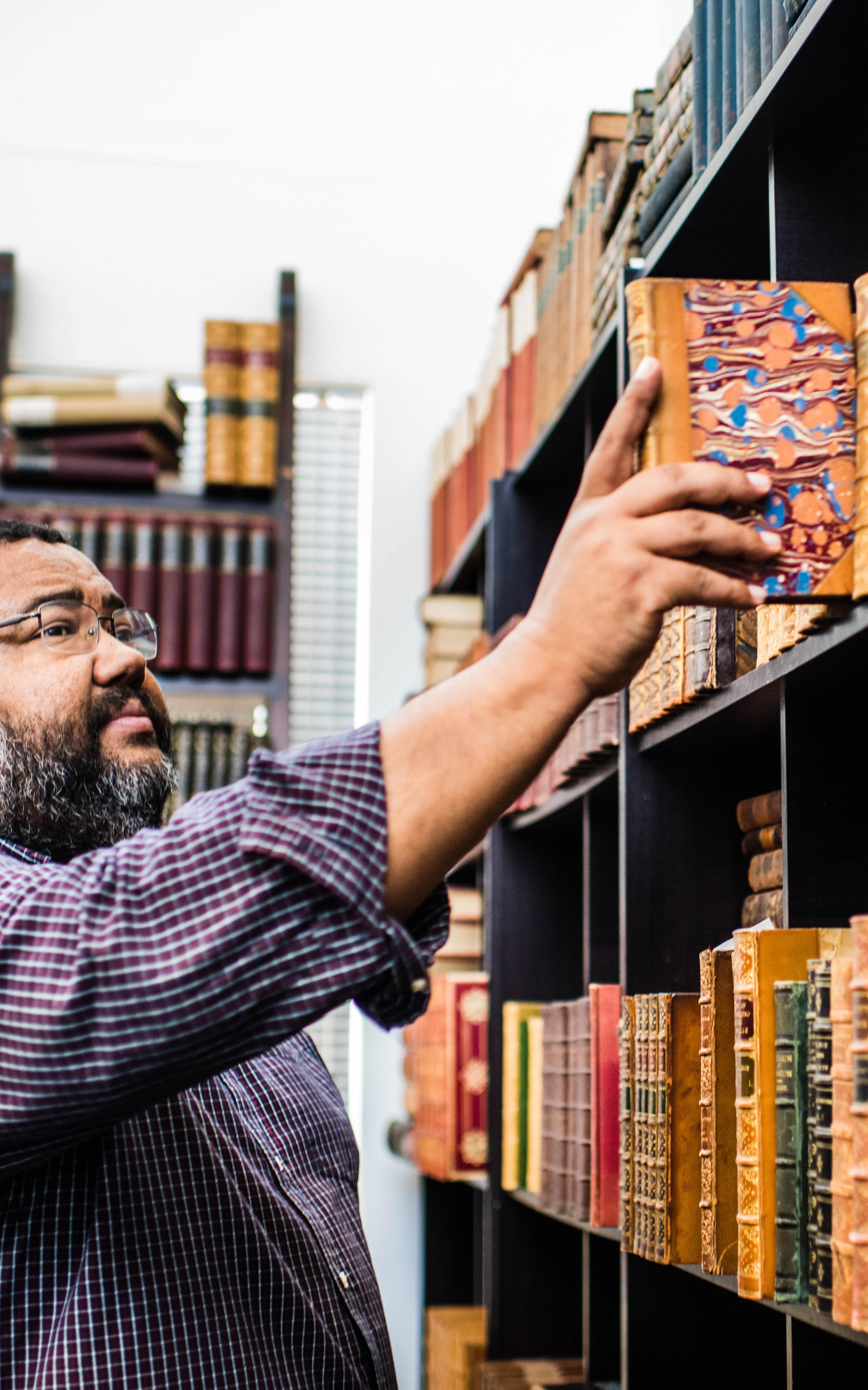 The poet who beat a failing education system with a hunger for knowledge