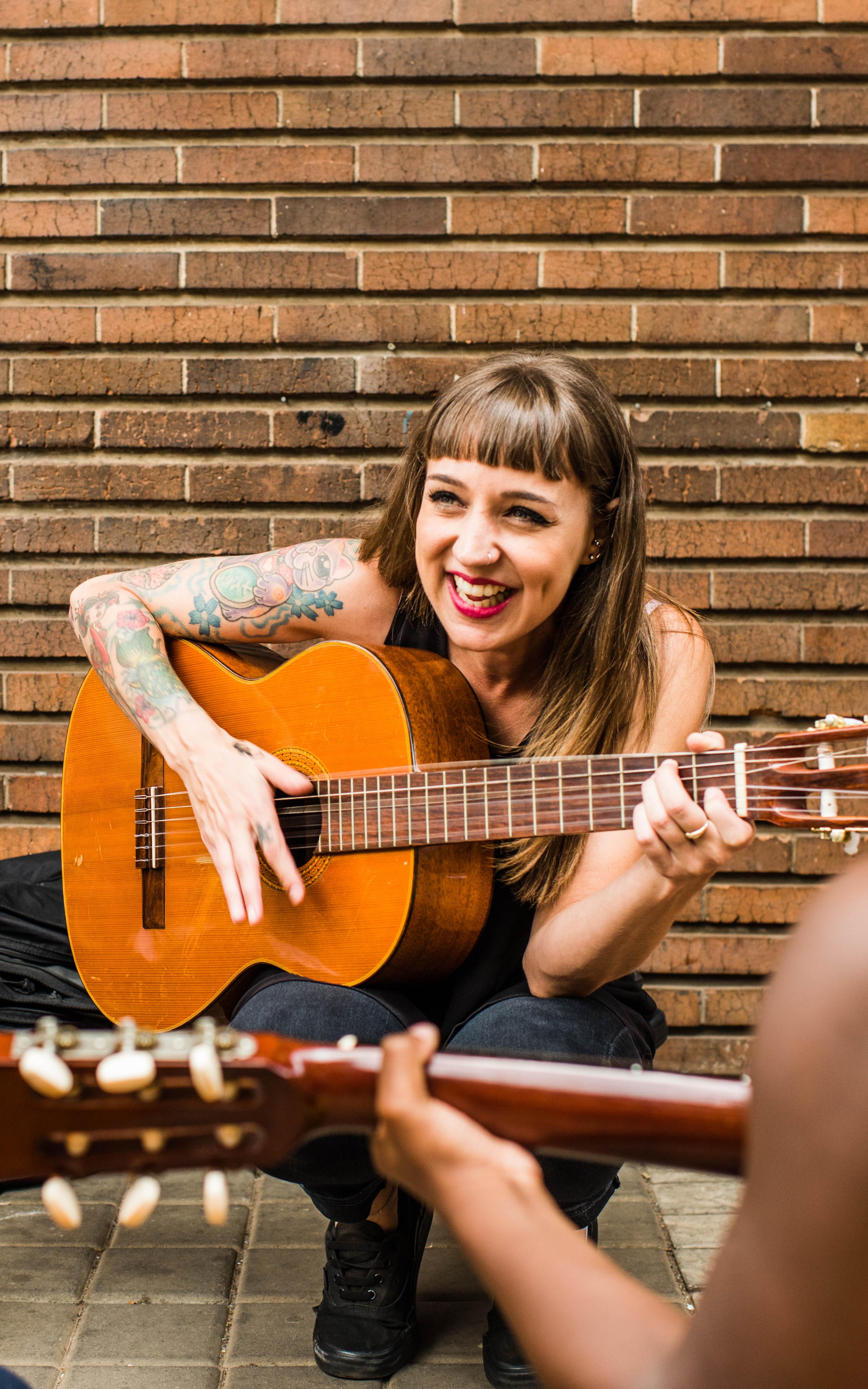 Woman with guitar