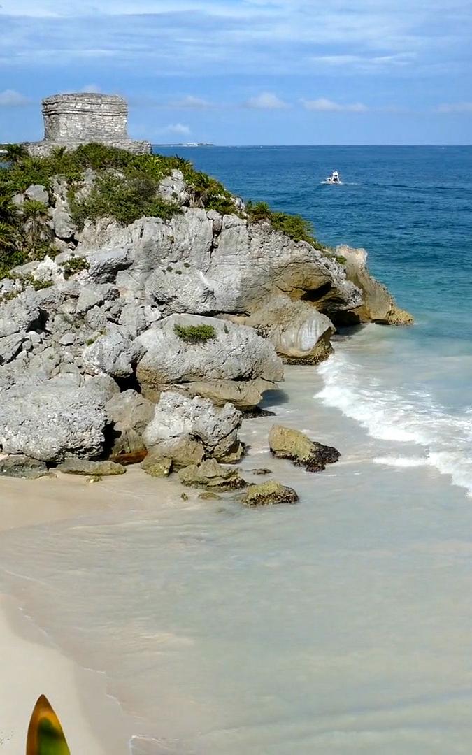 Beautiful News - Stunning views of a beach in Tulum in Mexico