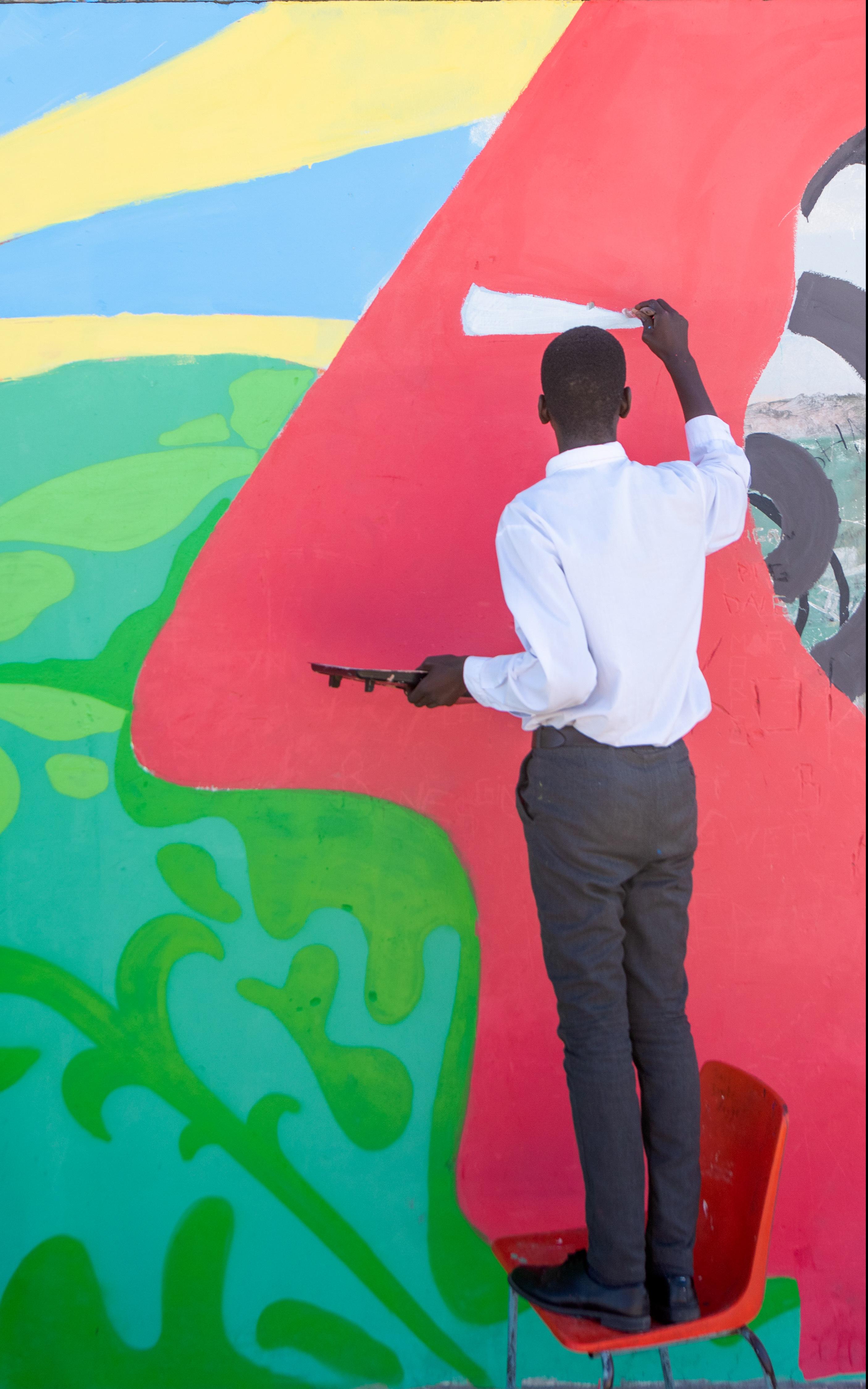 Expose the community to the power of art painting.