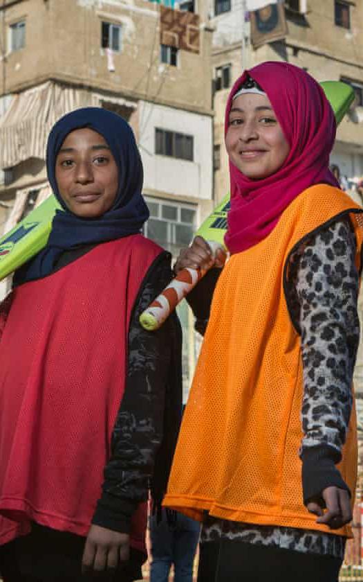 Beautiful News-Young girls holding cricket bats