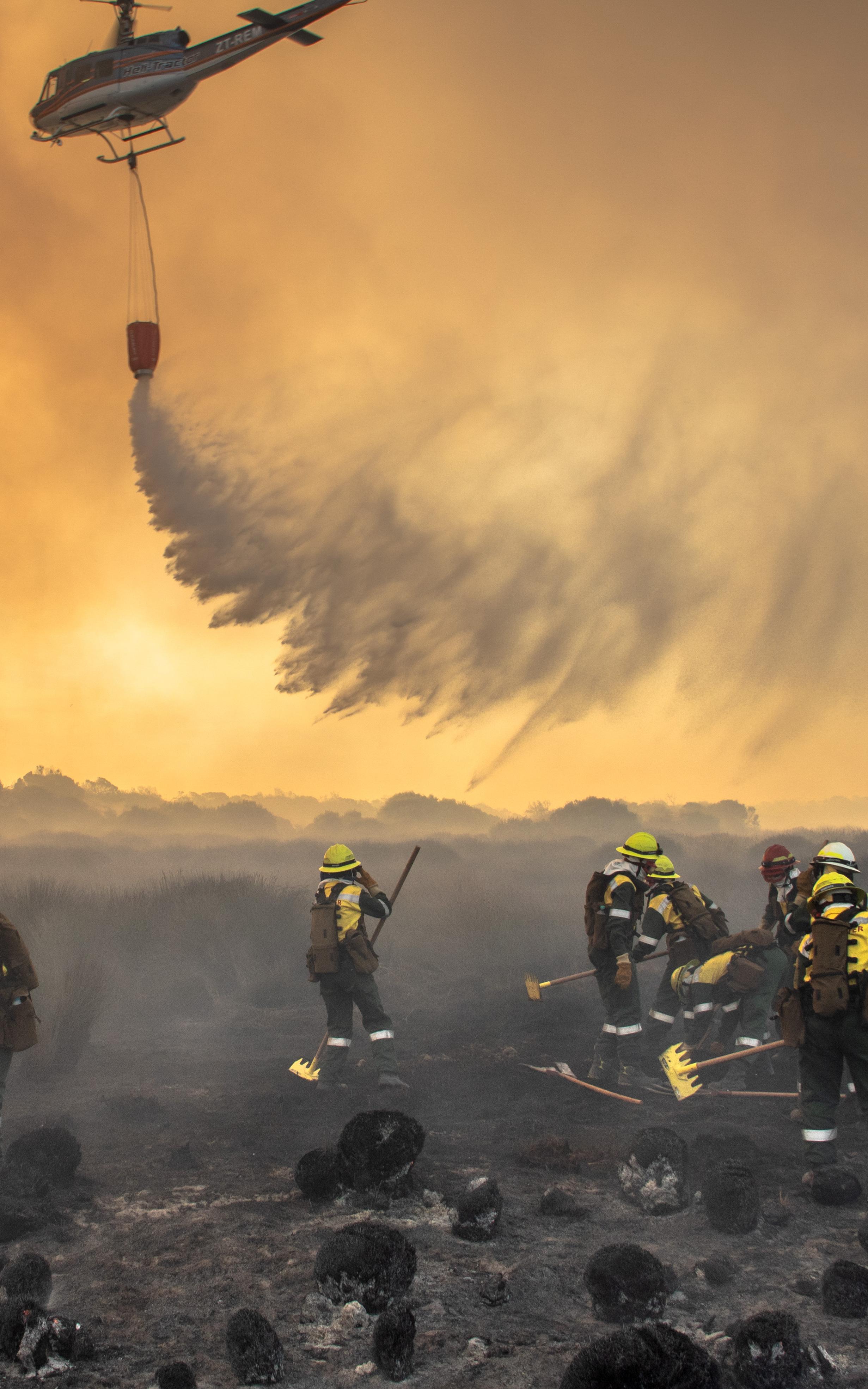 women fighting fire