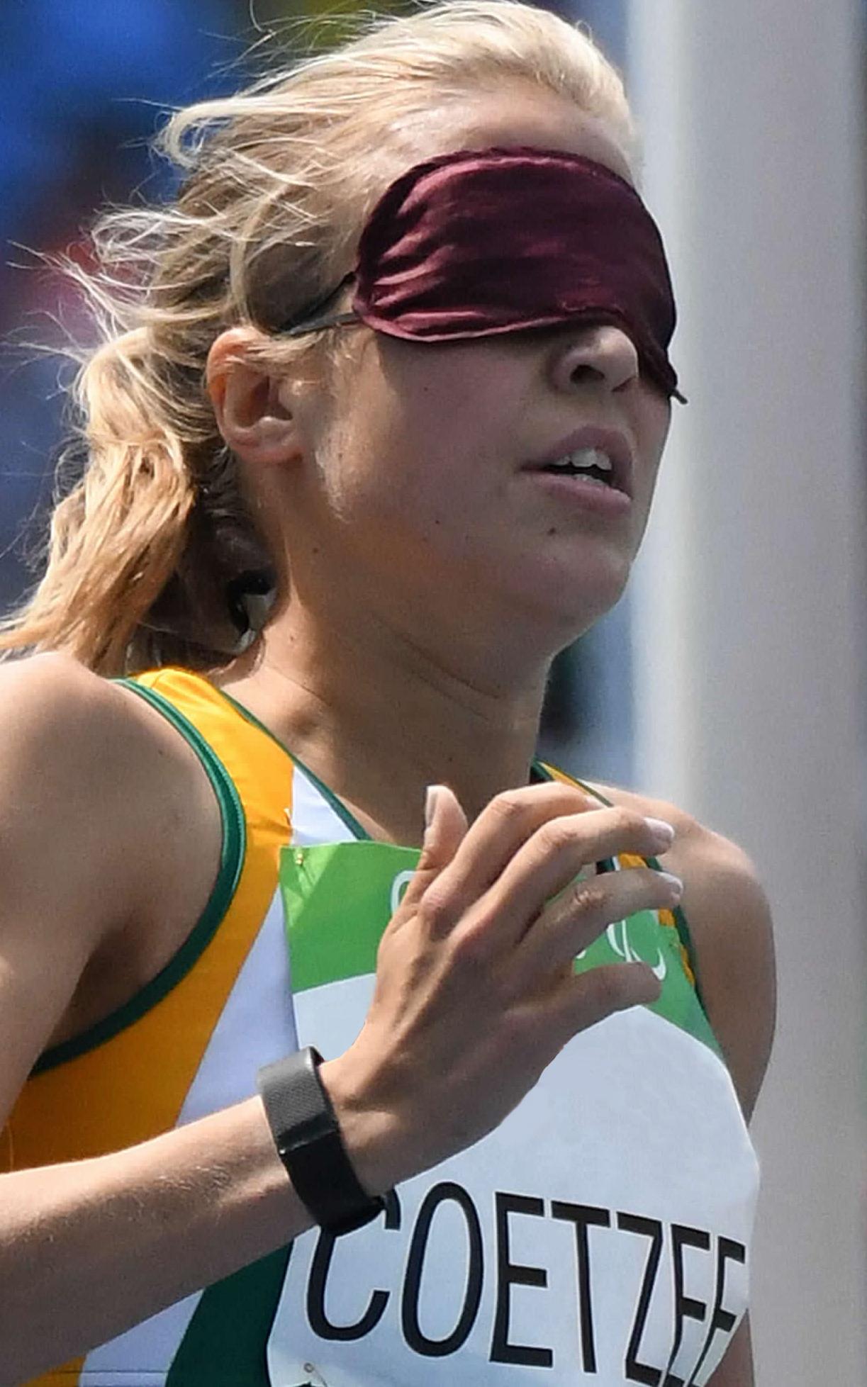 A first female athlete ran for more that 20 minutes.