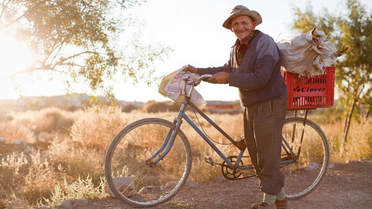 beautiful news bicycle portraits