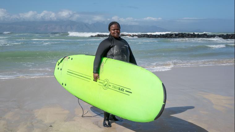 The surfer riding the wave of body positivity