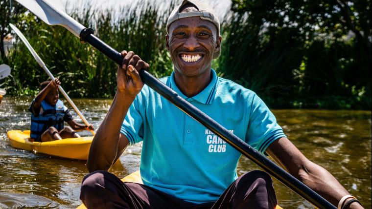 The canoer cleaning up Khayelitsha’s wetlands with his club