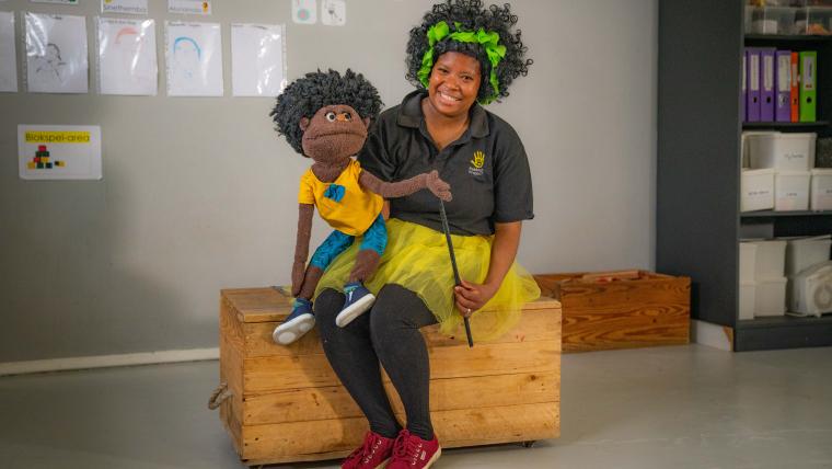 Puppeteering to inspire kids