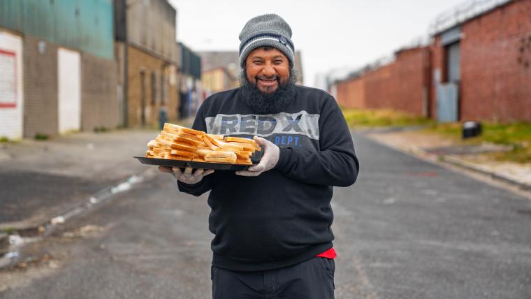 The security guard saving kids from hunger